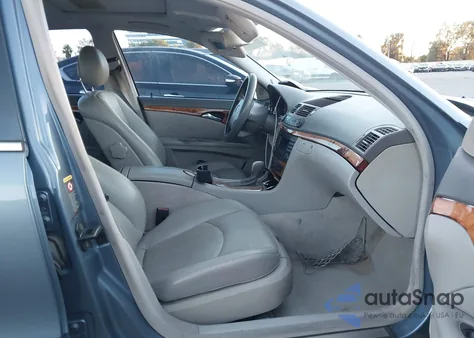 2003 Mercedes-Benz E 320 z USA, uszkodzony, nr VIN WDBUF65J43A201238